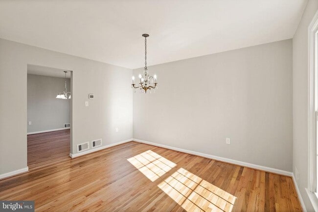 Building Photo - 9356 Birchwood Ct