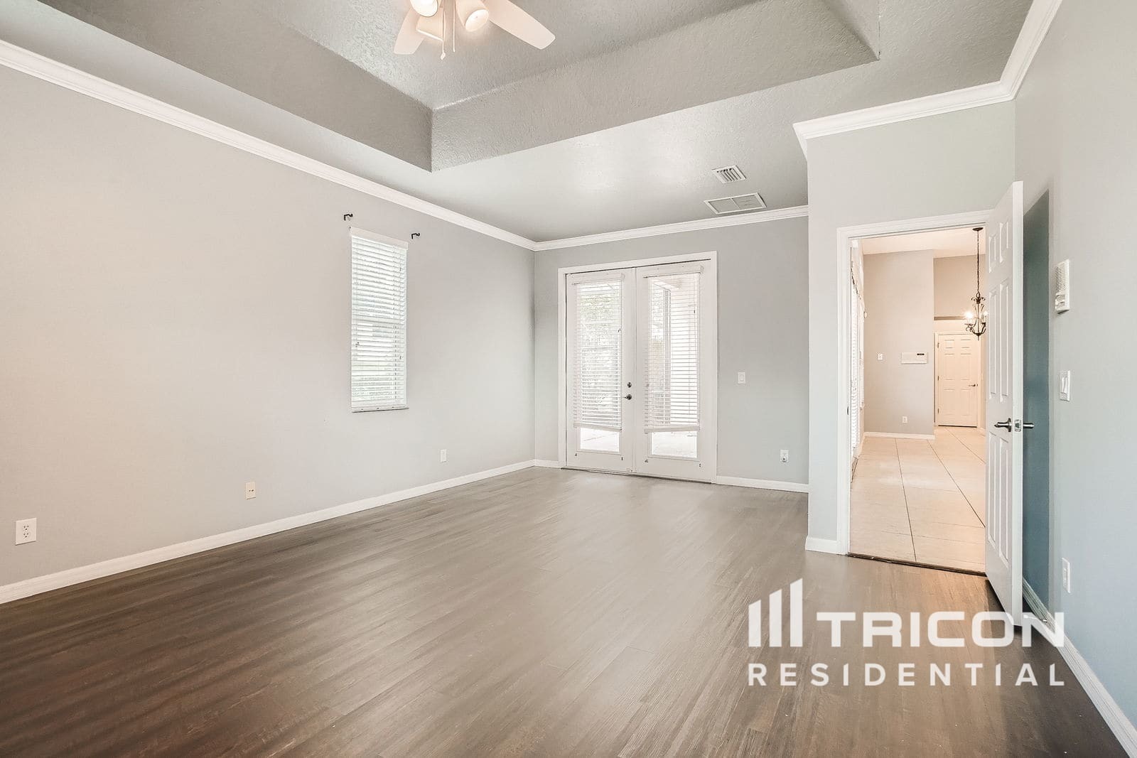 Building Photo - 929 Cavan Dr