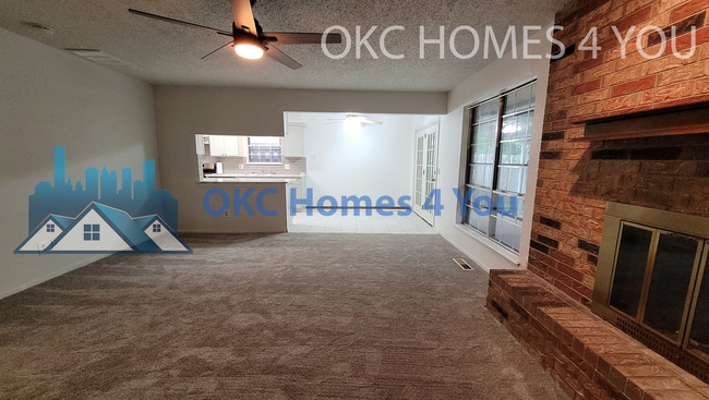 Building Photo - Updated 3 bed in Yukon