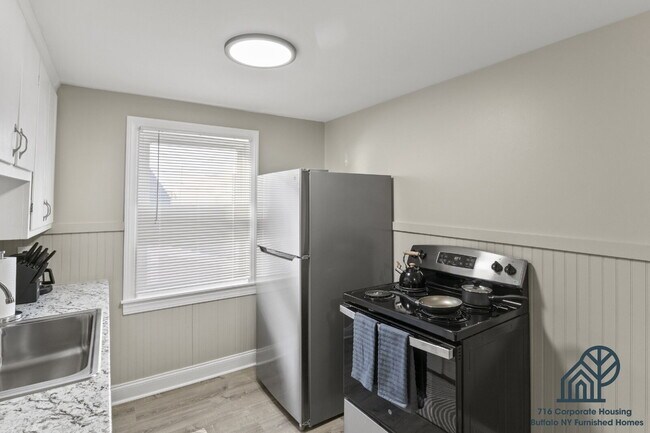 Building Photo - Furnished 2-Bedroom Apartment Minutes from Highmark Stadium