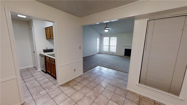 Building Photo - 1202 Thorpe Ln