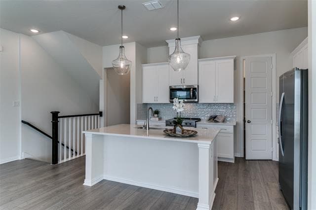 Building Photo - 2451 Morningside Dr