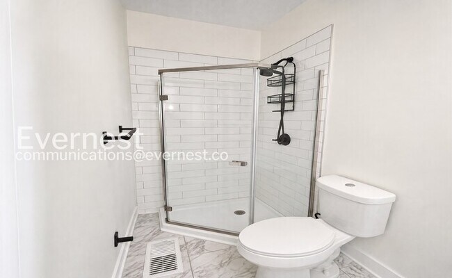 Building Photo - Spacious Home with Fireplace & Deck / 2 beds 2 baths / Available now!