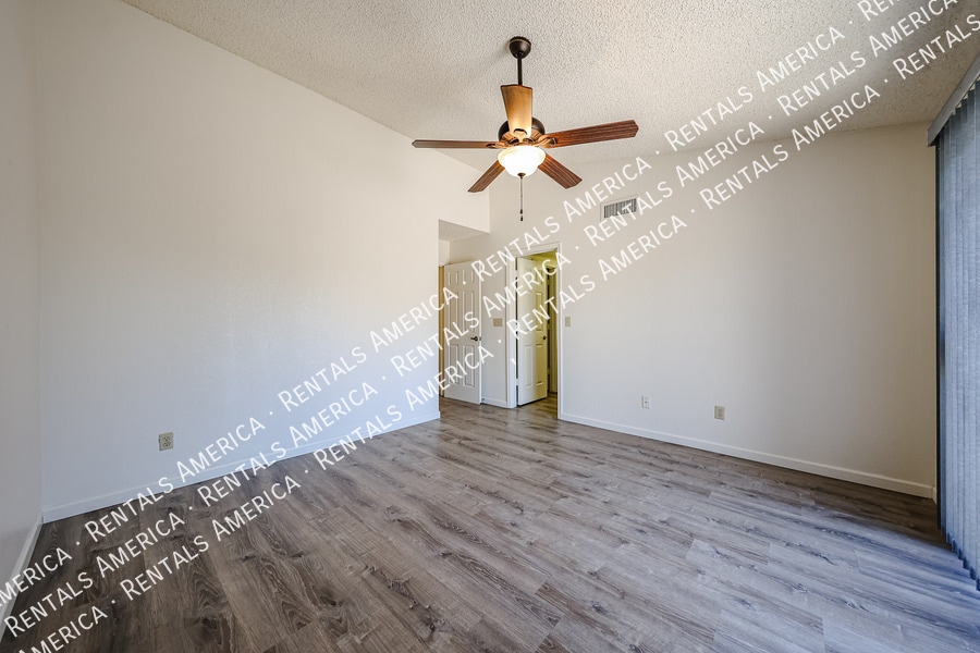 Building Photo - 12240 S 45th St
