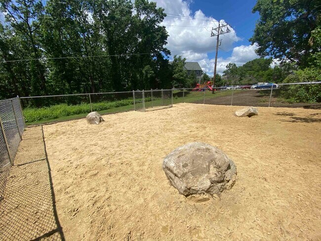 Building Photo - 145 Eastern Ave