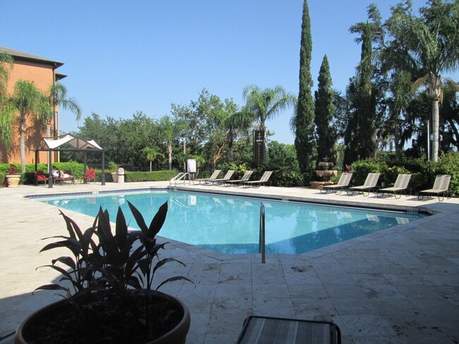 Building Photo - 2 bedroom 2 bath Condominium in The Fountains at Metrowest