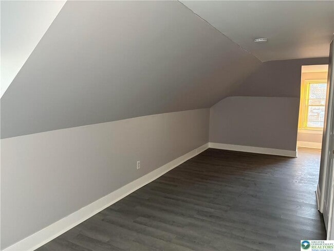 Building Photo - 404 Mahoning St
