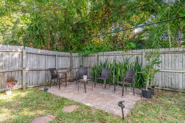 Building Photo - 279 S Brevard Ave