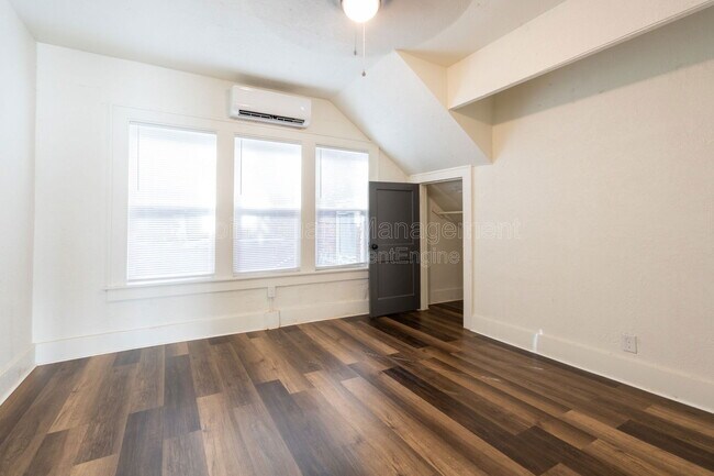 Building Photo - 423 N Emporia Ave