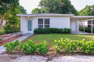 Building Photo - 320 NE 172nd St