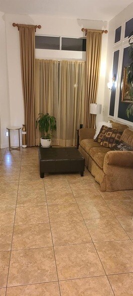 Building Photo - 2847 Majestic Isle Dr