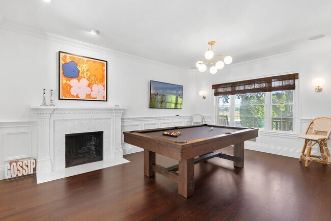 Building Photo - 50 Narrow Ln