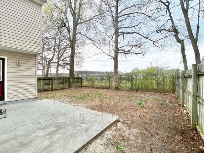 Building Photo - 286 Bradmere Loop