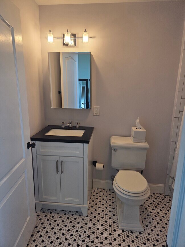 Building Photo - 511 N Broad St