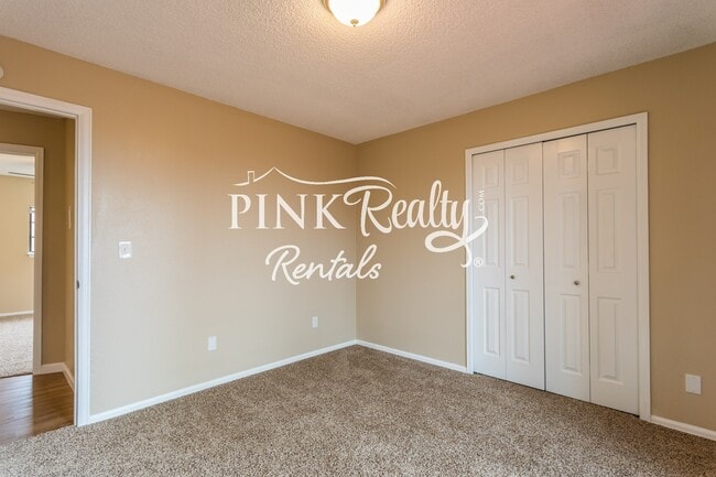 Building Photo - 8274 Caravel Dr