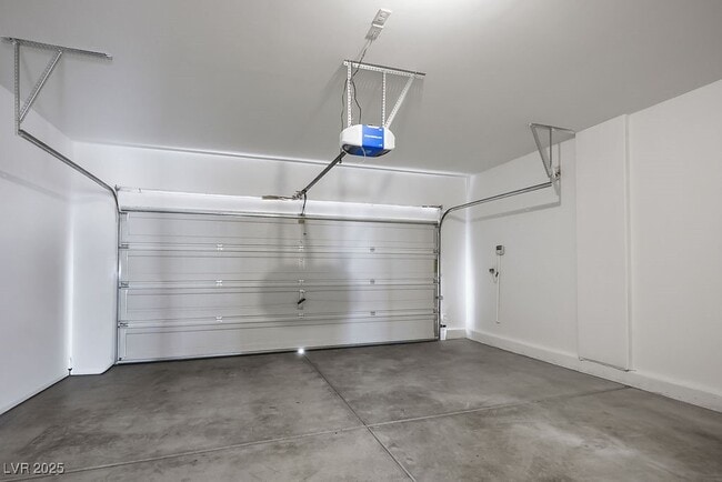 Building Photo - 9660 Pictou Ct