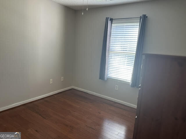 Building Photo - 527 Acorn Ln