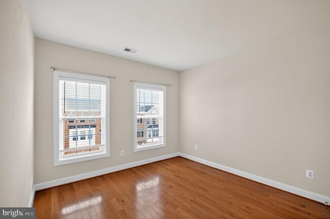 Building Photo - 333 Caldwell Terrace SE