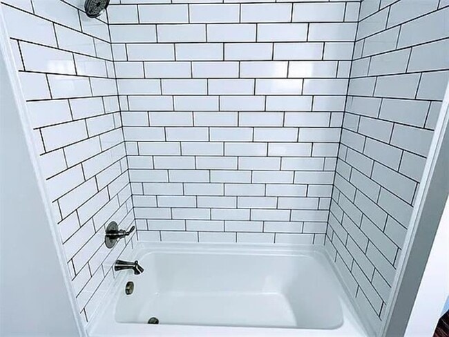 Building Photo - COMFORT AT ITS PEAK