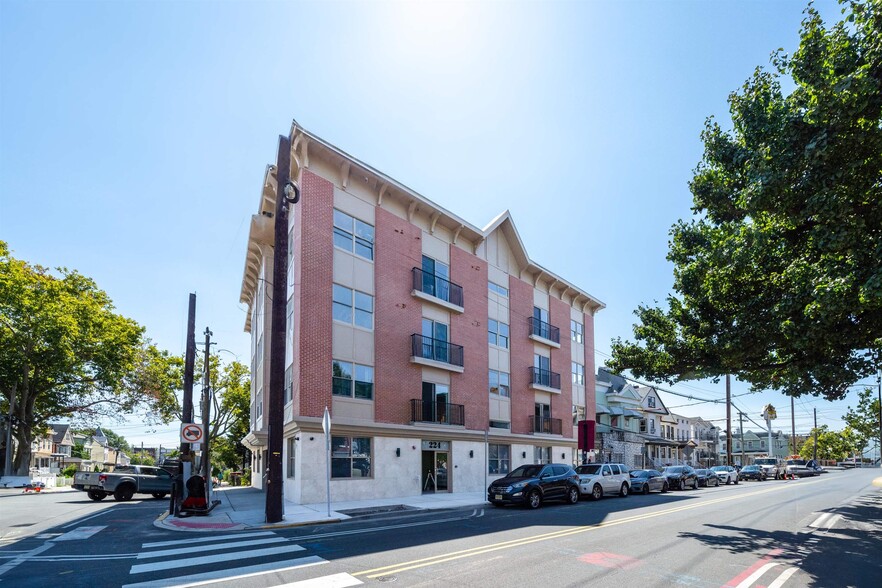 Building Photo - 224 Garfield Ave