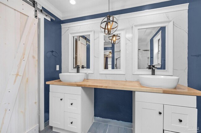 Building Photo - 5850 Princeton Dr