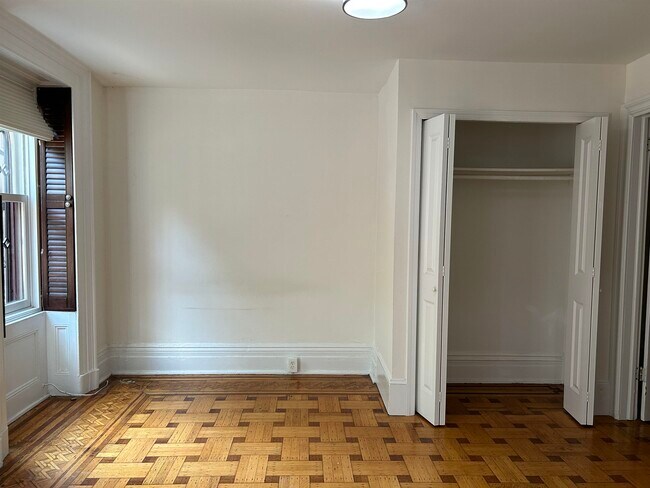 Building Photo - 268 Montgomery St