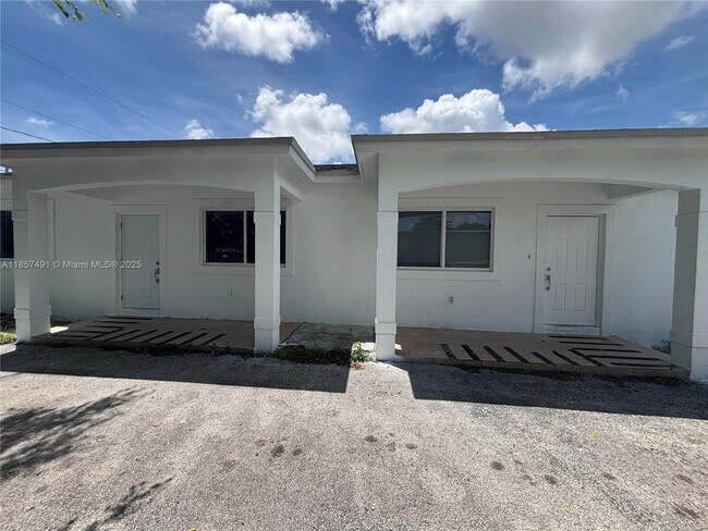 Building Photo - 26514 SW 138th Ave