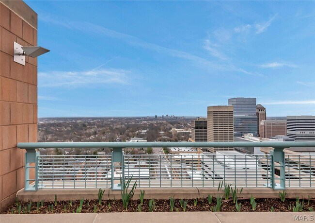 Building Photo - 8025 Maryland Ave