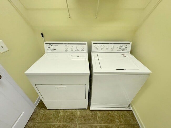 Building Photo - Contemporary 3-Bed, 3.5-Bath Townhome Just...