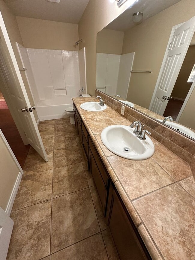 Building Photo - Beautiful Single Family Home in Bakersfield, CA