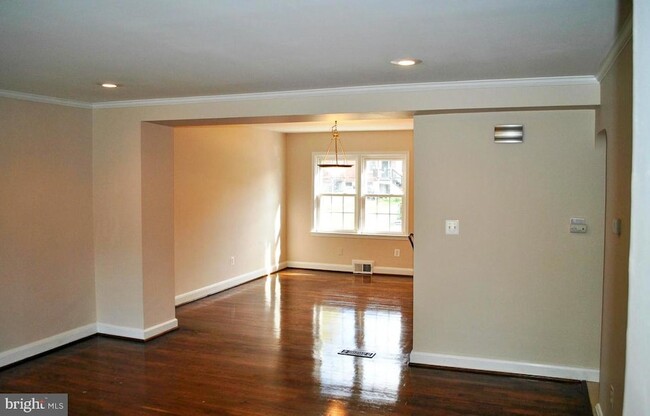 Building Photo - 8119 Pleasant Plains Rd