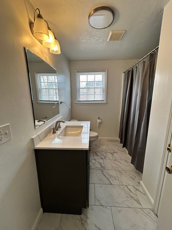 Building Photo - 38 Reservoir St