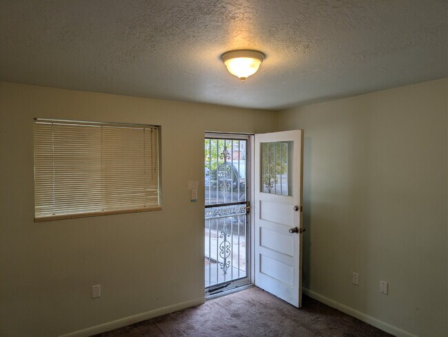 Building Photo - Updated Studio Apartment in Ephraim – All Utilities Included + Pet Friendly