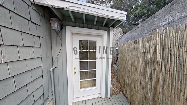 Building Photo - Adorable 2Bd 2Ba Home in Silverado Canyon