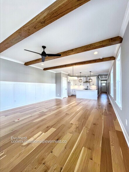 Building Photo - 1107 Walsh St