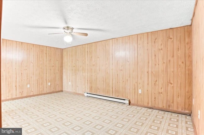 Building Photo - 102 Linwood Ct