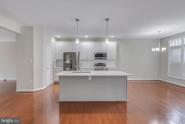 Building Photo - 18001 Foxworth Ct
