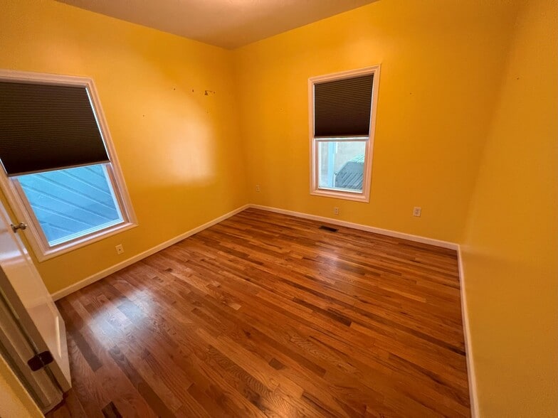 Building Photo - 76 K St