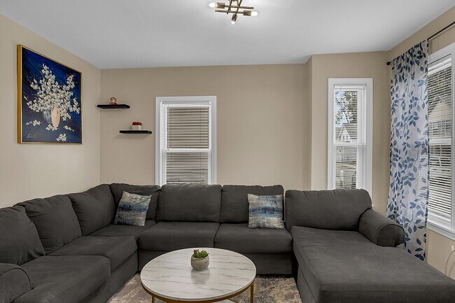 Building Photo - 41 West St