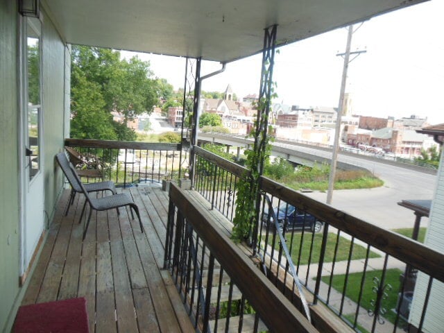 Building Photo - 609 Market St