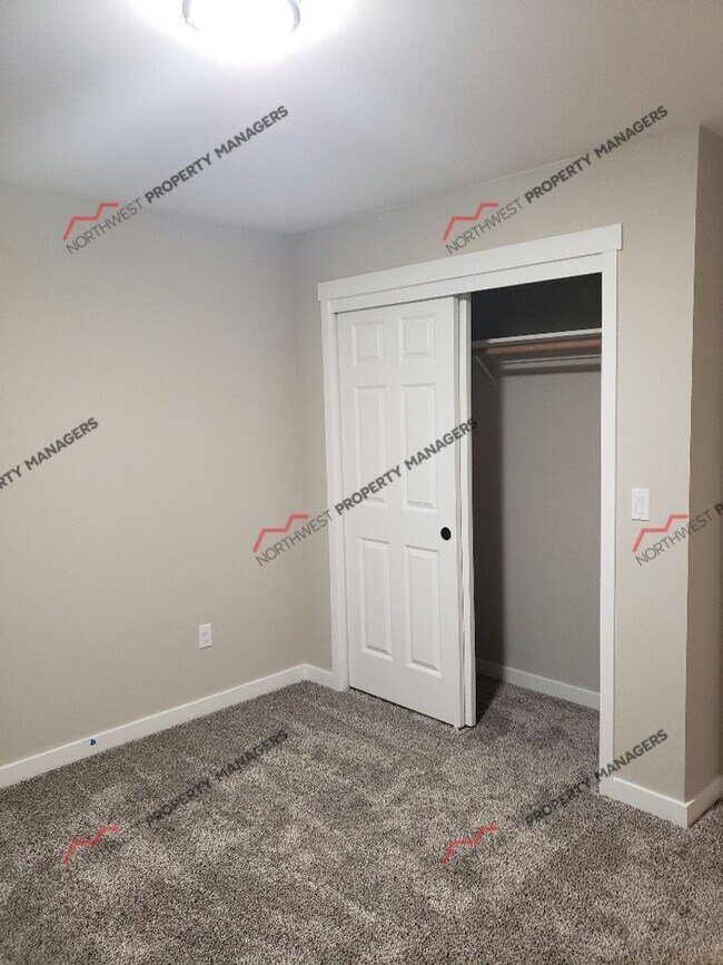 Building Photo - STATUS: AVAILABLE  | R245A | $2095 *** 1 ST FULL MONTH FREE - MOVE IN SPECIAL!!!