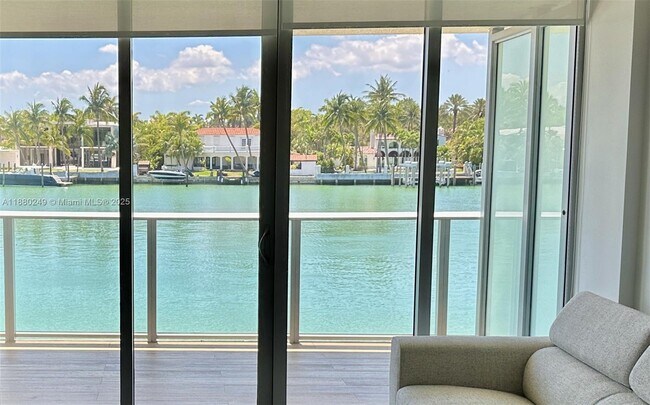 Primary Photo - 6620 Indian Creek Dr