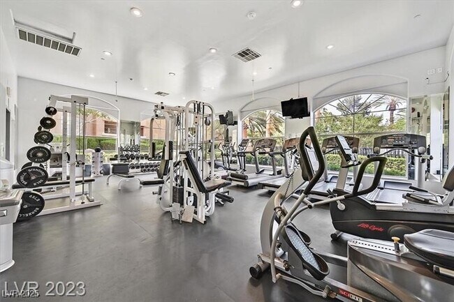 Building Photo - 8729 Red Brook Dr