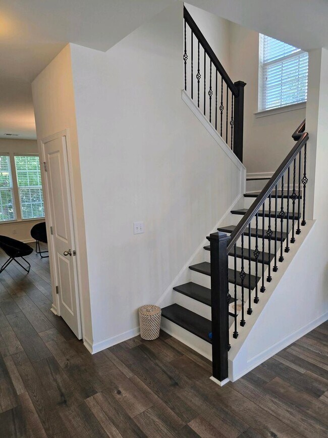 Building Photo - Spacious Elegance Meets Smart Living — 3,1...
