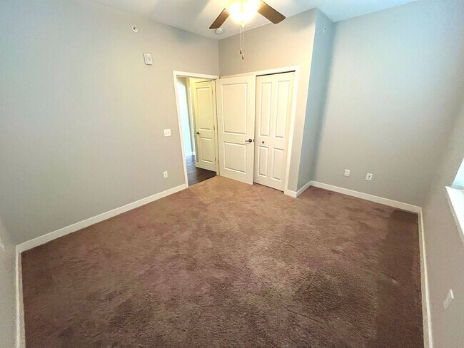 Building Photo - LUXURY 3br/2ba ON THE PENINSULA!! AVAILABLE JUNE 1st!