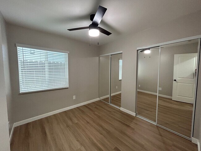 Building Photo - 5 Rooms (4BR + Den)