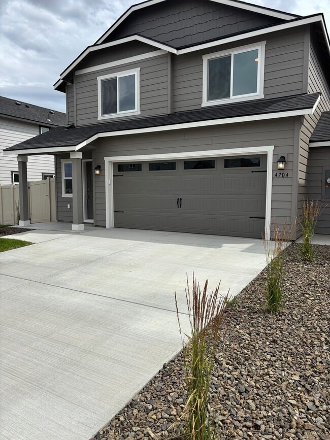 Primary Photo - PRICE DROP!! MOVE IN SPECIAL! 3bd/2.5ba BR...
