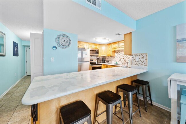 Building Photo - 111 W Beach Blvd