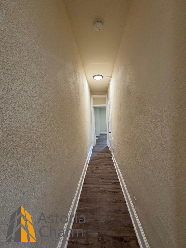 Building Photo - Move-In Ready 4-Bedroom Home with Updated ...