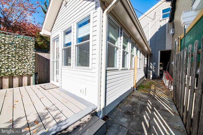 Building Photo - 35 Delaware Ave